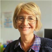 Professeur des écoles pendant 23 ans et graphothérapeute, rééducatrice des troubles de l'écriture enfants, adolescents, adultes